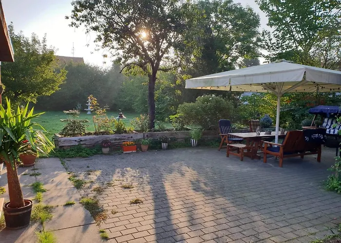 Guesthouse 'Blue House' In Vintage Villa&Garden